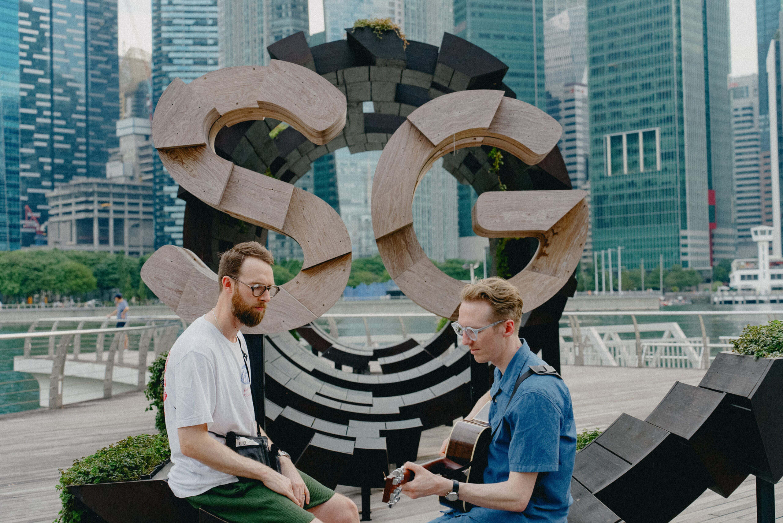SINGAPORE TOURISM BOARD, WARNER MUSIC SINGAPORE, AND HONNE TAKE AN “INSIDE-OUT” LOOK AT SINGAPORE