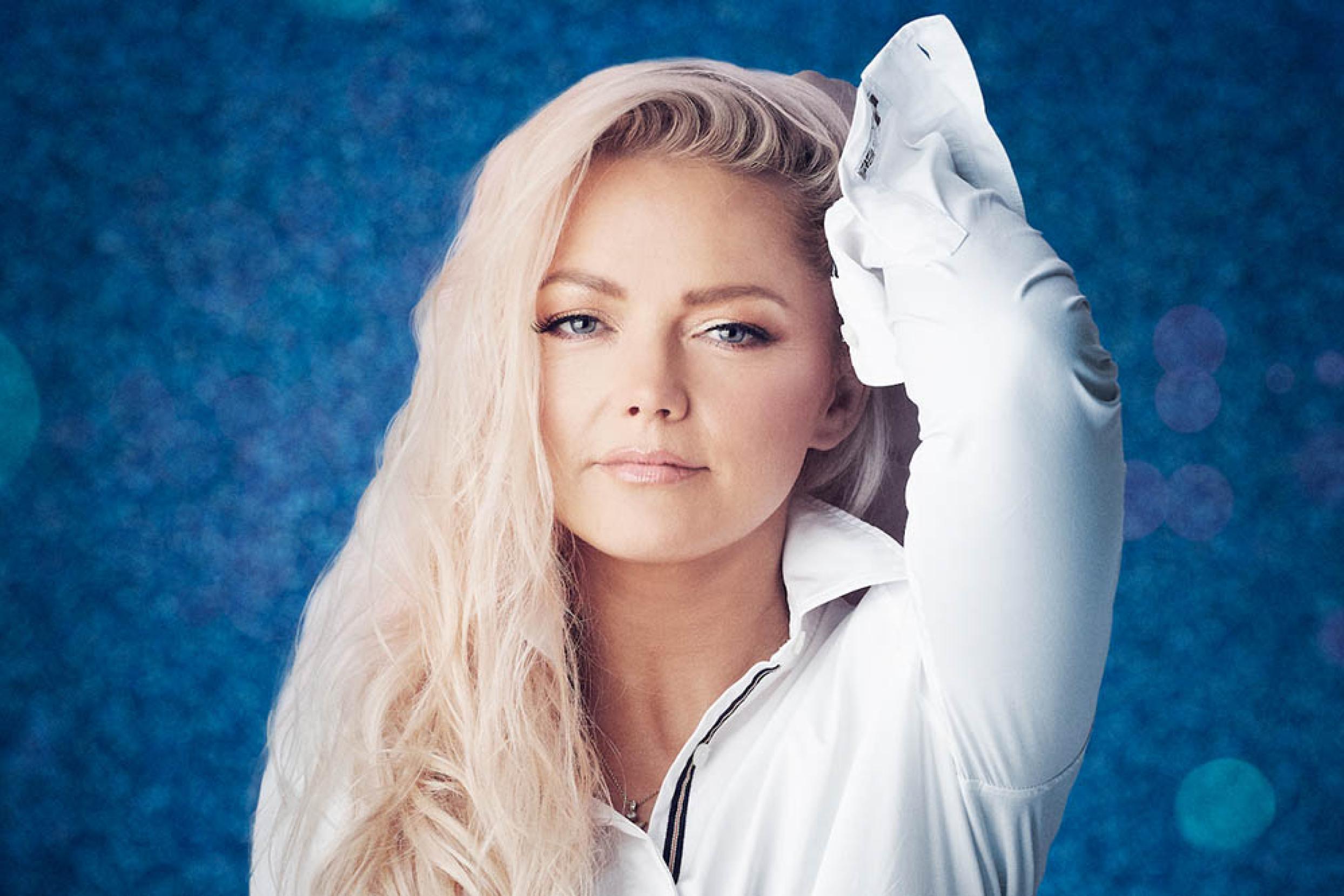 Actress and singer Hannah Spearritt is the third celebrity confirmed for Dancing on Ice