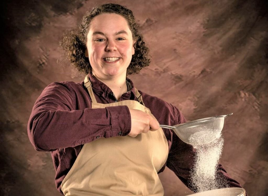 The Great British Bake Off: The Third Baker Leaves the Tent