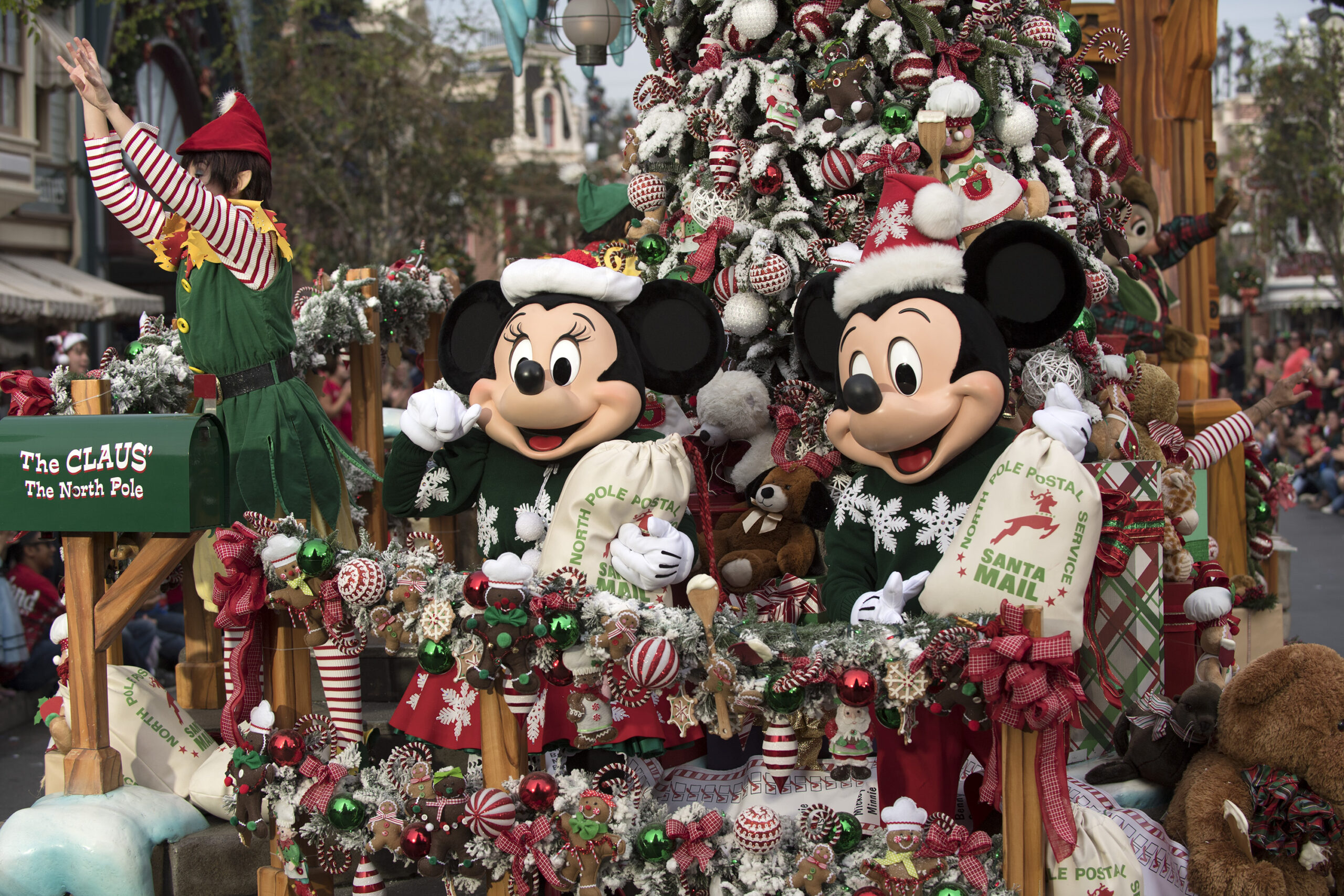 ABC and Disney Parks Are Ready to Sleigh the Holidays with Annual Musical Specials