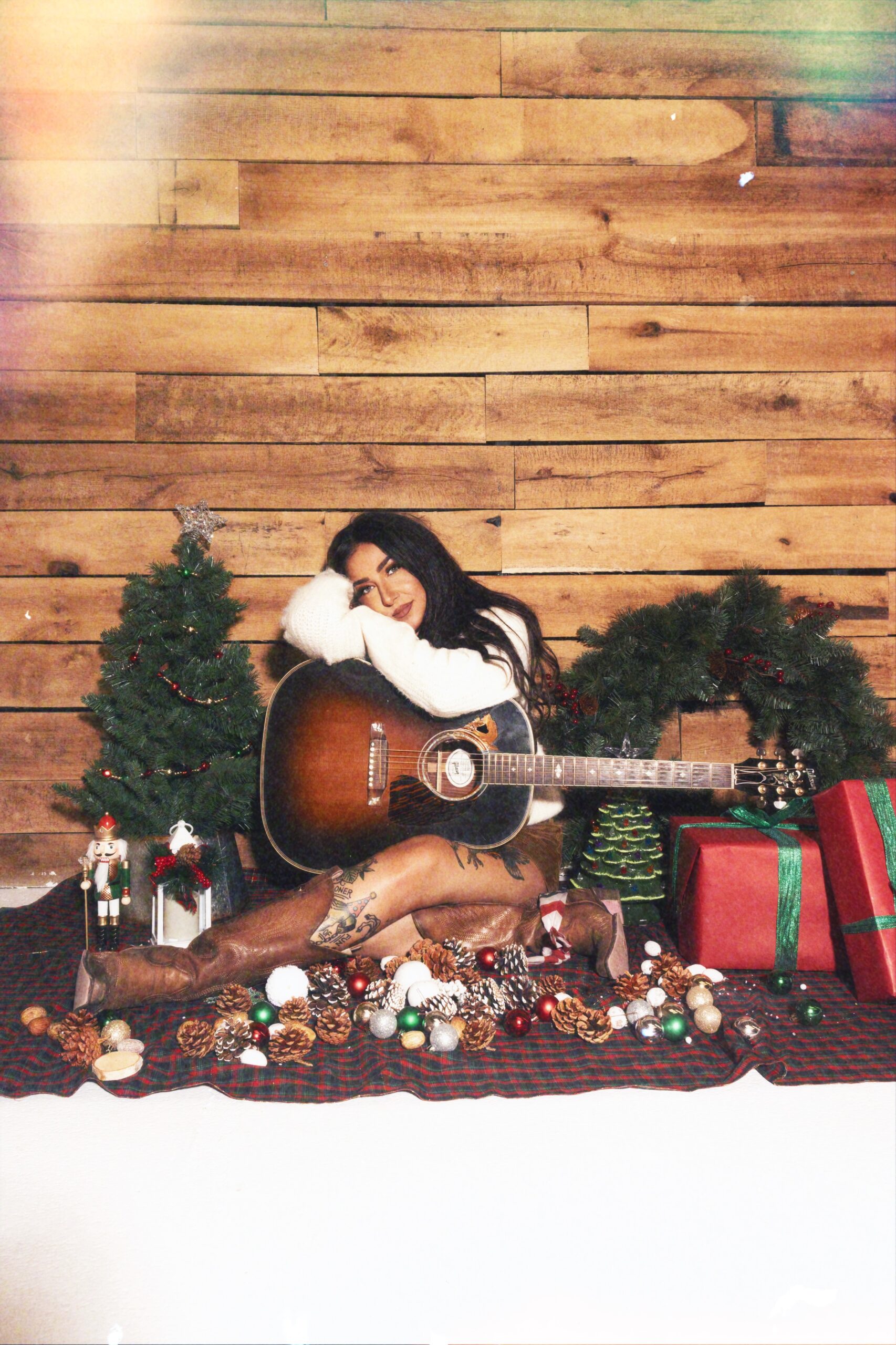 Sheyna Gee Spreads Holiday Cheer with the Release of "Cry On Christmas"