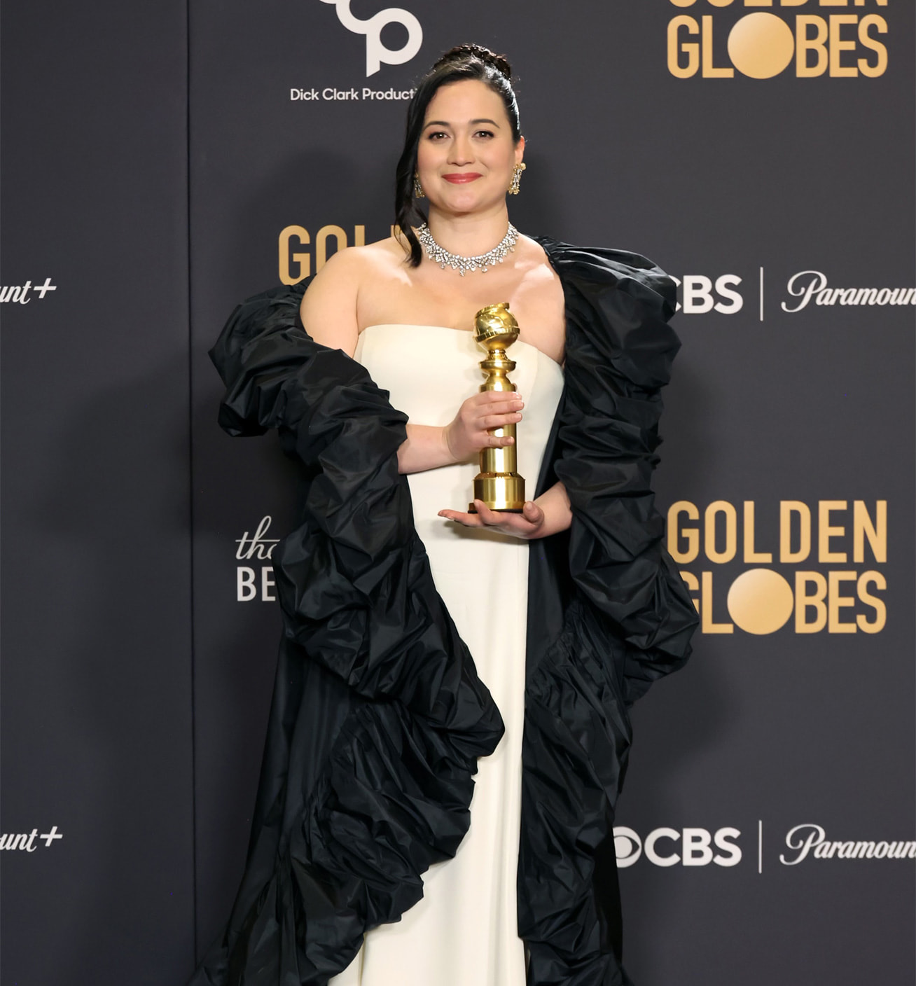 “Killers of the Flower Moon” star Lily Gladstone wins Best Performance at 81st Annual Golden Globes