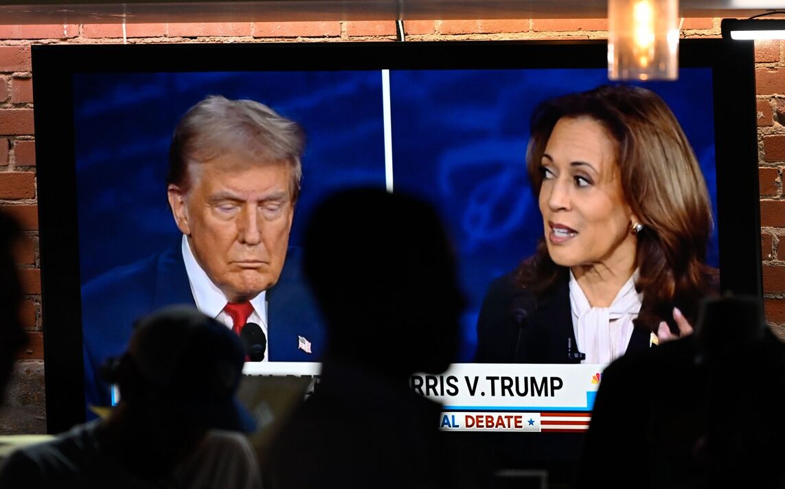 How Kamala Chumped Trump—Body Language By Howard Bloom