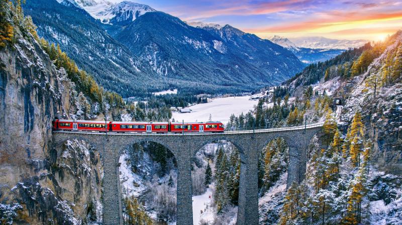 Channel 4 takes a festive journey on An Alpine Train at Christmas (w/t)