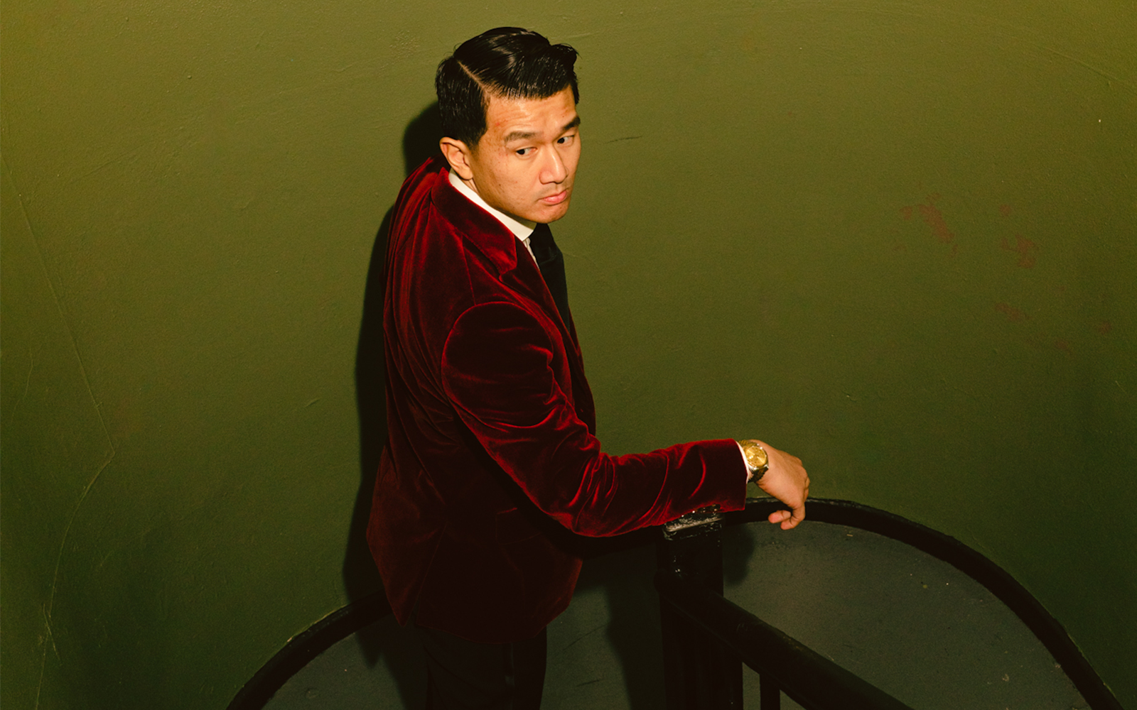 Ronny Chieng's Third Netflix Special "Love to Hate It" Premieres Globally on Dec. 17